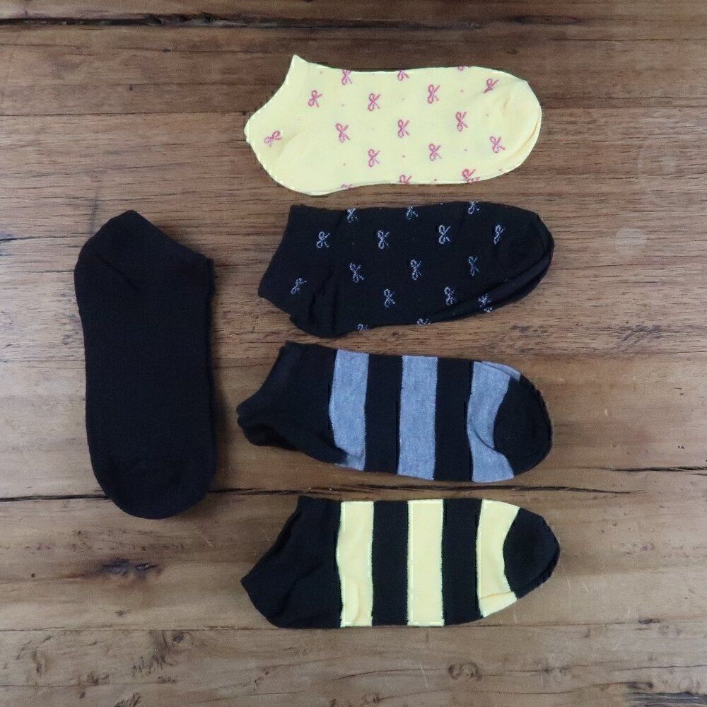 5 PAIR BLACK GREY & YELLOW ANKLE SOCKS WOMENS SIZE 5 TO 8 NWT